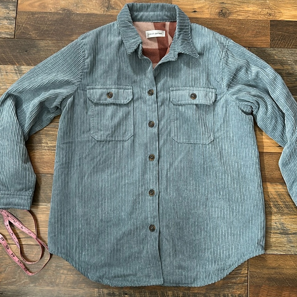 Color Theory Lt Blue corduroy fleece  lined jacket. Size Medium